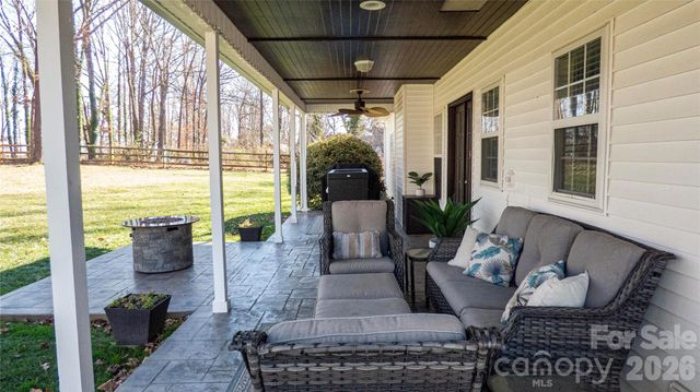 230 Hideaway Lane, Mooresville, NC 28117