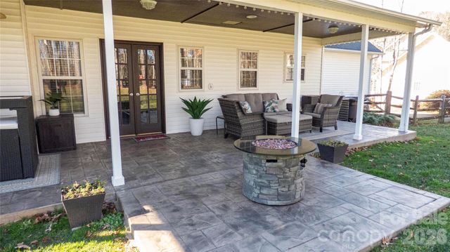 230 Hideaway Lane, Mooresville, NC 28117