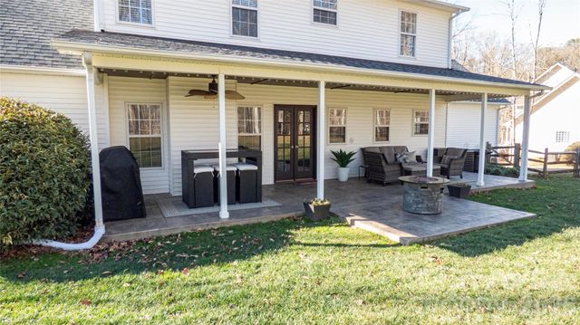 230 Hideaway Lane, Mooresville, NC 28117