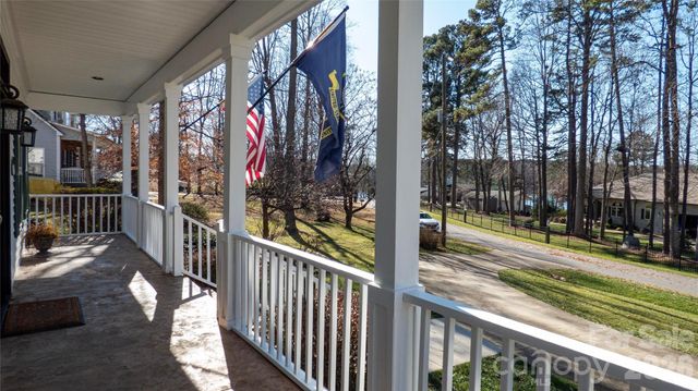 230 Hideaway Lane, Mooresville, NC 28117