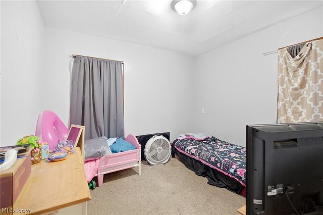 10322 Colonial Avenue, Cleveland, OH 44108