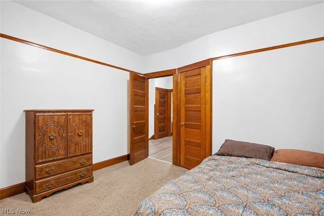 10322 Colonial Avenue, Cleveland, OH 44108