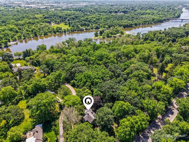 1301 South Batavia Avenue, Geneva, IL 60134
