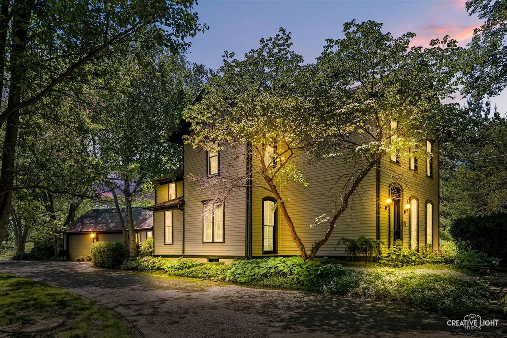 1301 South Batavia Avenue, Geneva, IL 60134