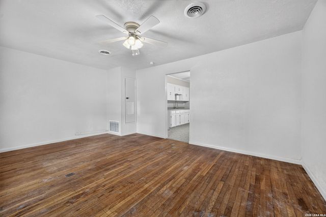 239 Nock, San Antonio, TX 78221