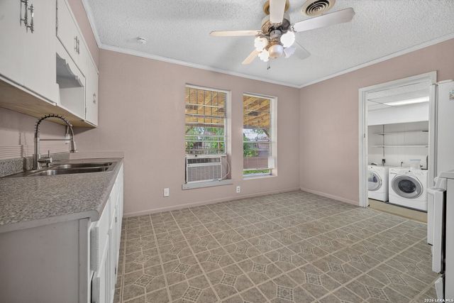 239 Nock, San Antonio, TX 78221