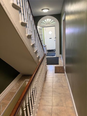 822 E 215th Street, Bronx, NY 10467