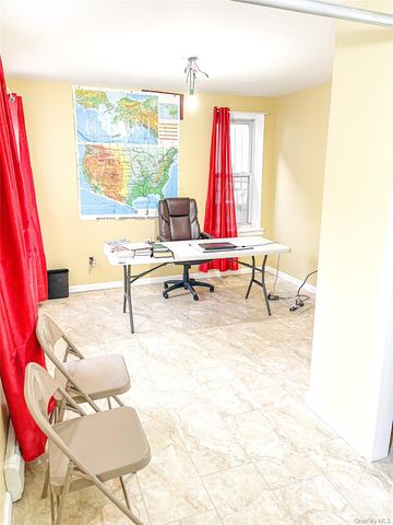 822 E 215th Street, Bronx, NY 10467