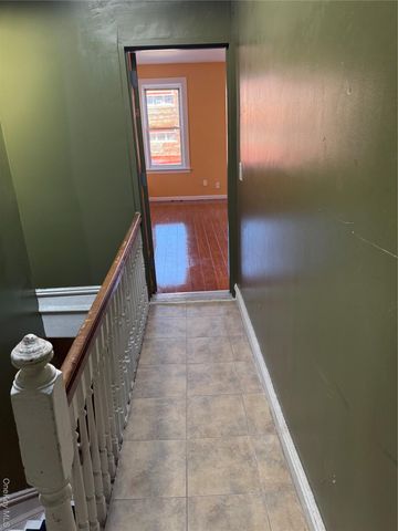 822 E 215th Street, Bronx, NY 10467