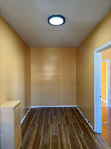 822 E 215th Street, Bronx, NY 10467