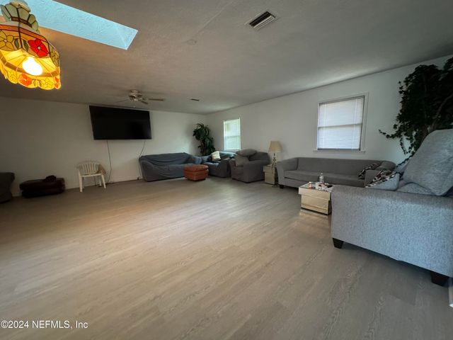 3832 SANDY SHORES Drive, Jacksonville, FL 32277