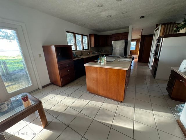 3832 SANDY SHORES Drive, Jacksonville, FL 32277