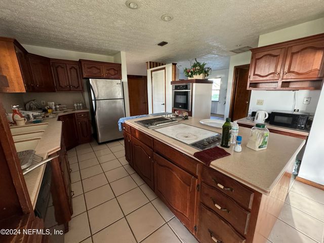 3832 SANDY SHORES Drive, Jacksonville, FL 32277
