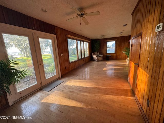 3832 SANDY SHORES Drive, Jacksonville, FL 32277