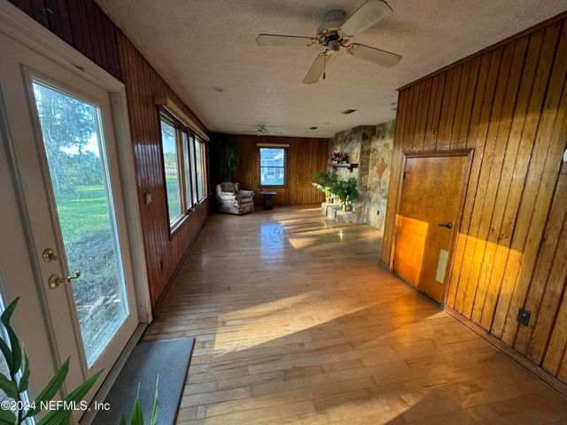 3832 SANDY SHORES Drive, Jacksonville, FL 32277