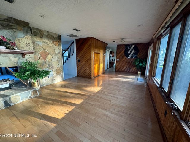 3832 SANDY SHORES Drive, Jacksonville, FL 32277