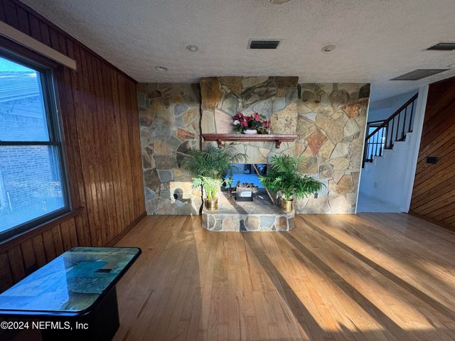3832 SANDY SHORES Drive, Jacksonville, FL 32277