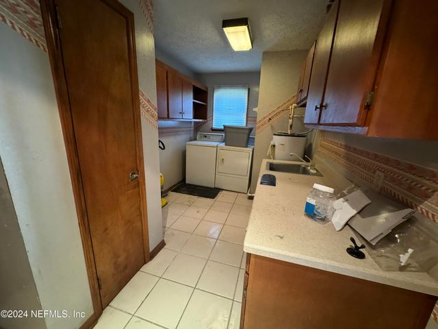 3832 SANDY SHORES Drive, Jacksonville, FL 32277
