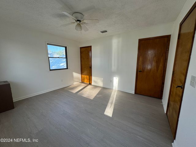 3832 SANDY SHORES Drive, Jacksonville, FL 32277