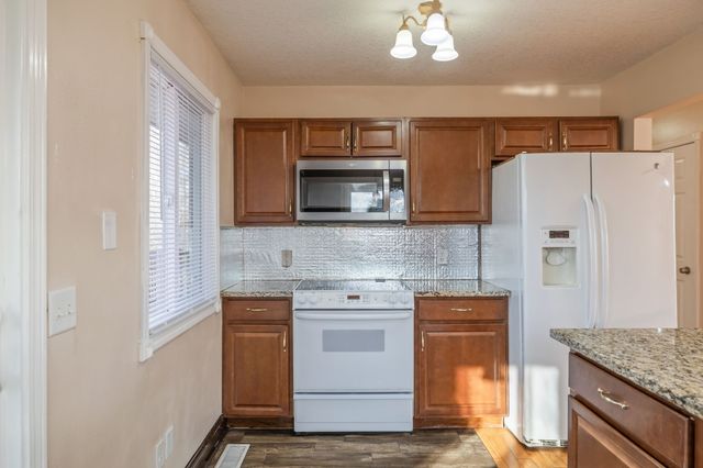 600 SE 28th Street, Des Moines, IA 50317