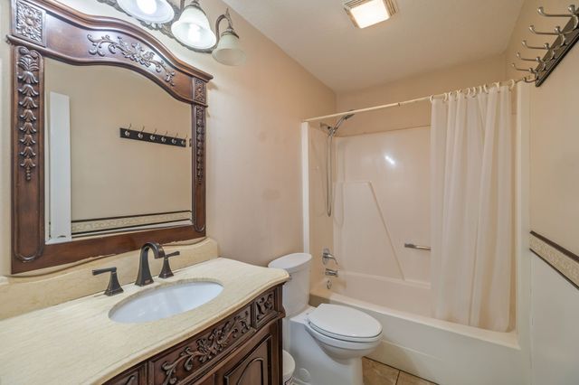 600 SE 28th Street, Des Moines, IA 50317