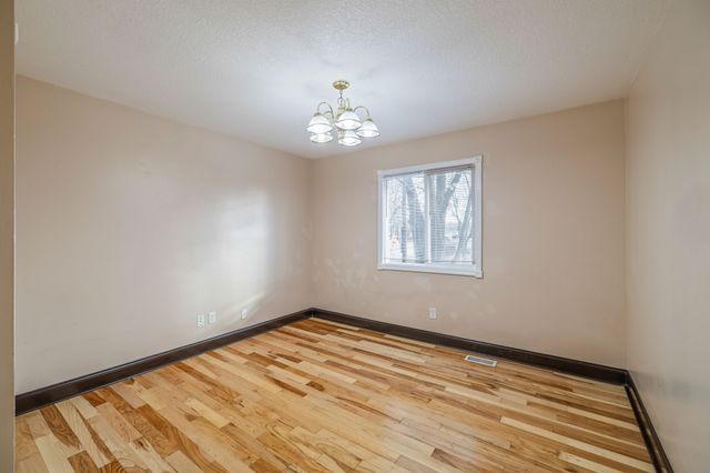 600 SE 28th Street, Des Moines, IA 50317