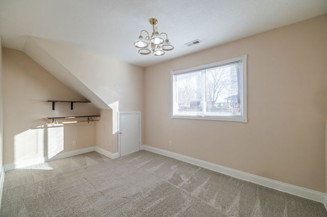 600 SE 28th Street, Des Moines, IA 50317