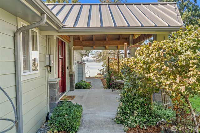 3834 85th Avenue NW, Olympia, WA 98502