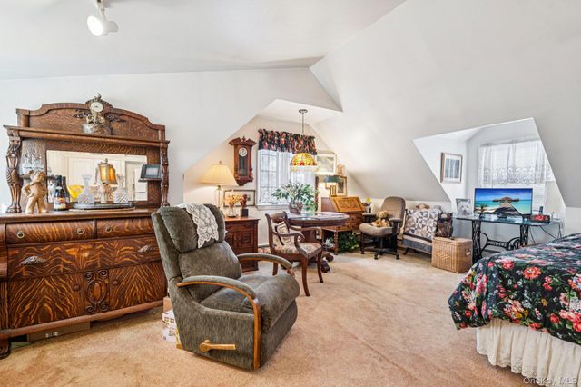 2002 Murray Place, Merrick, NY 11566