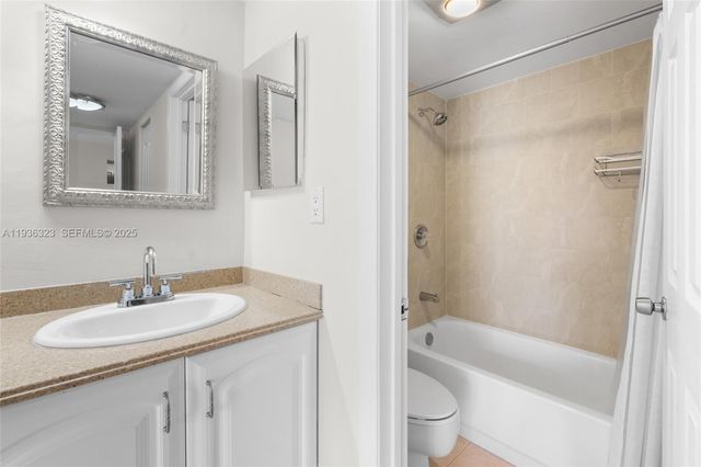 3401 N Country Club Drive 519, Aventura, FL 33180