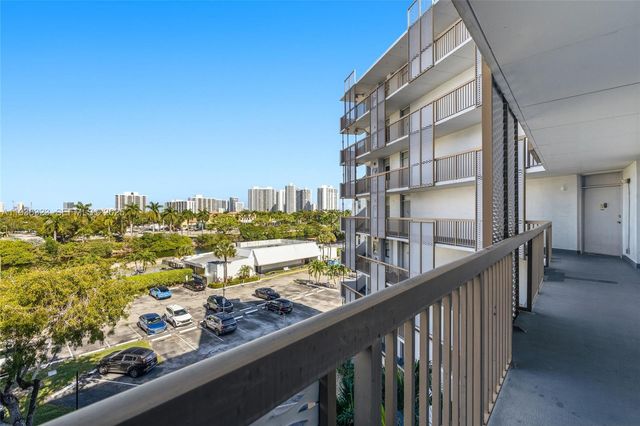 3401 N Country Club Drive 519, Aventura, FL 33180