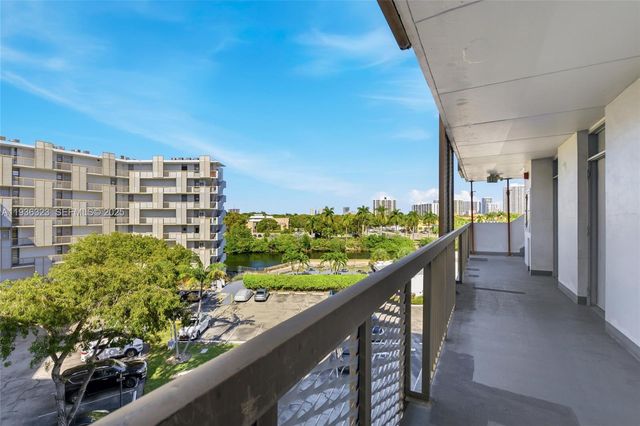 3401 N Country Club Drive 519, Aventura, FL 33180