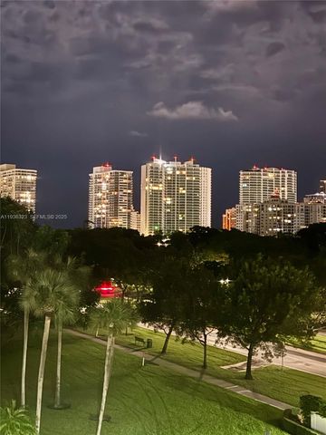 3401 N Country Club Drive 519, Aventura, FL 33180