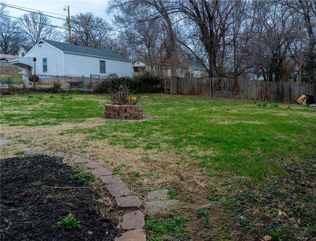 505 N Bellaire Avenue, Kansas City, MO 64123