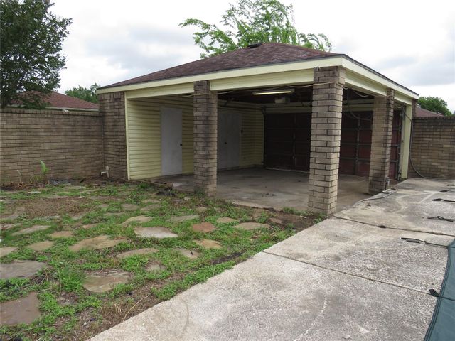 11718 Coachfield Lane, Houston, TX 77035