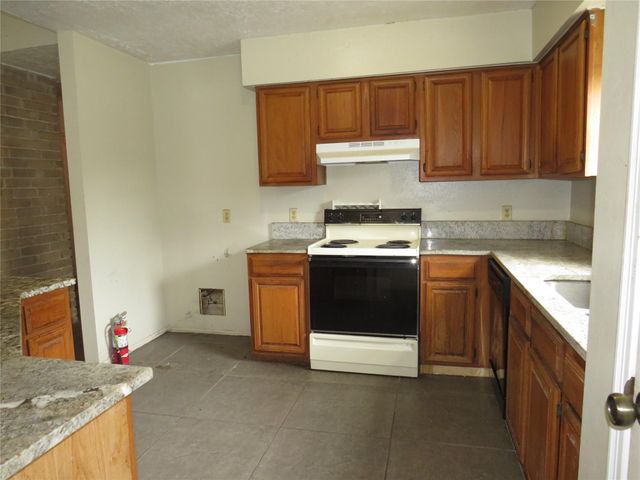 11718 Coachfield Lane, Houston, TX 77035