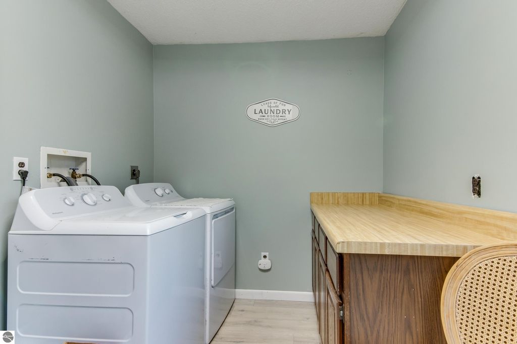 Image 21 of property listing at 4482 Schuss Mountain Road, Bellaire, MI 49615