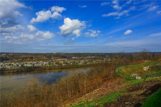 2016 Cade Drive, Center Twp, PA 15061