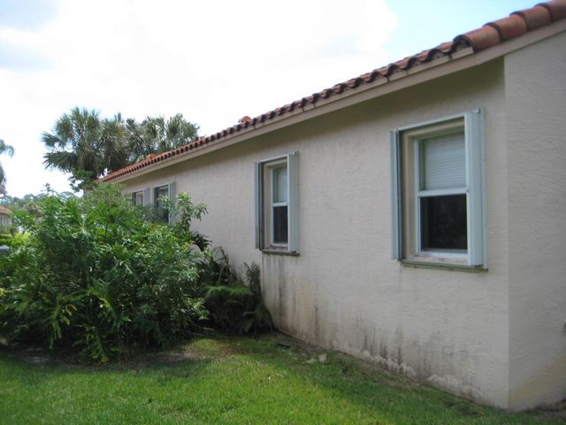 329 Millpond Lane, Port St. Lucie, FL 34986