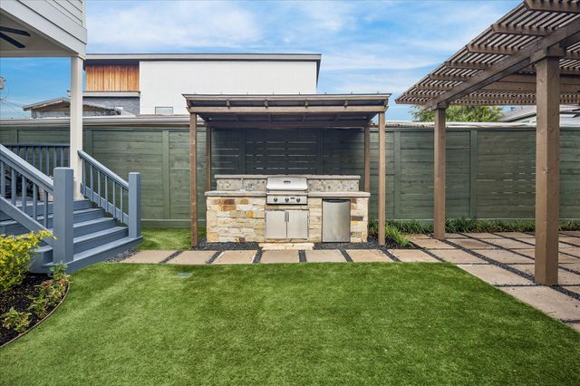 1223 Welch Street, Houston, TX 77006