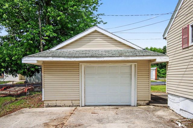 10909 Maple Street Street, Temperance, MI 48182