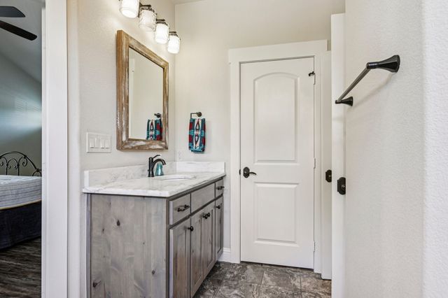 3105 Pastor Street, Dallas, TX 75212