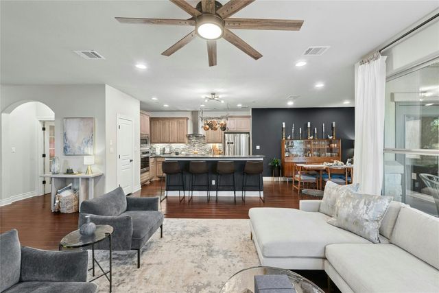 549 Clubhouse DR G, Georgetown, TX 78628