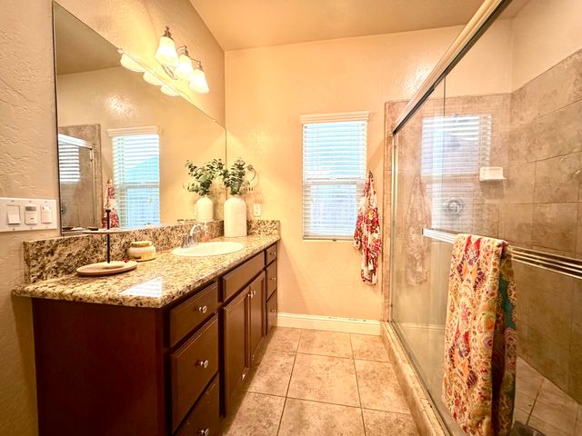 2012 W Crystal Avenue, Visalia, CA 93291