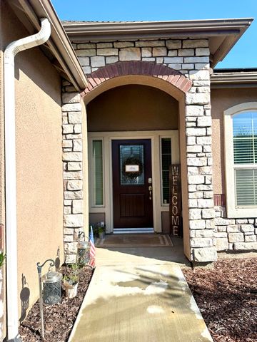 2012 W Crystal Avenue, Visalia, CA 93291