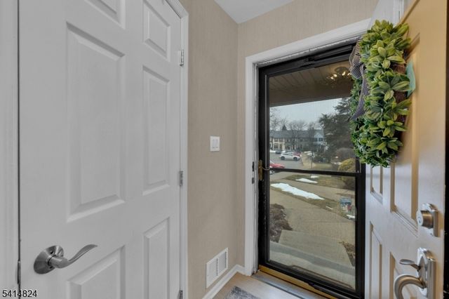 104 Wood Duck Ct, Allamuchy Twp., NJ 07840