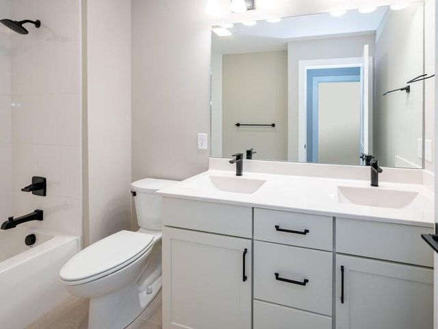 5940 Blue Jay Drive, Kalamazoo, MI 49009