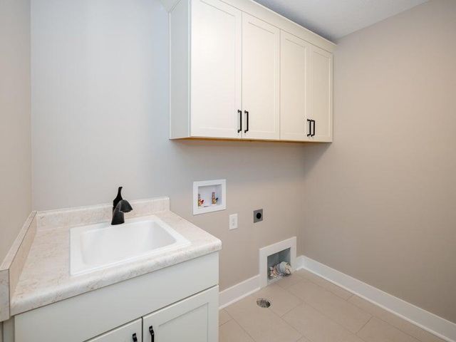 5940 Blue Jay Drive, Kalamazoo, MI 49009