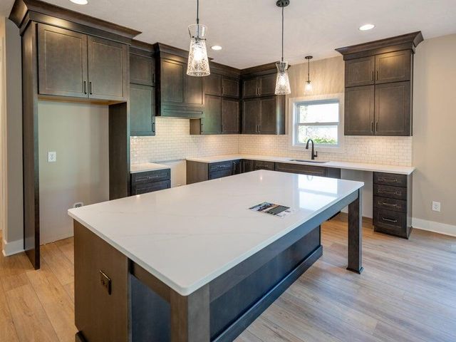 5940 Blue Jay Drive, Kalamazoo, MI 49009