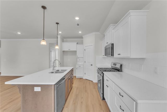 2237 S Magnificent Loop, Fayetteville, AR 72701